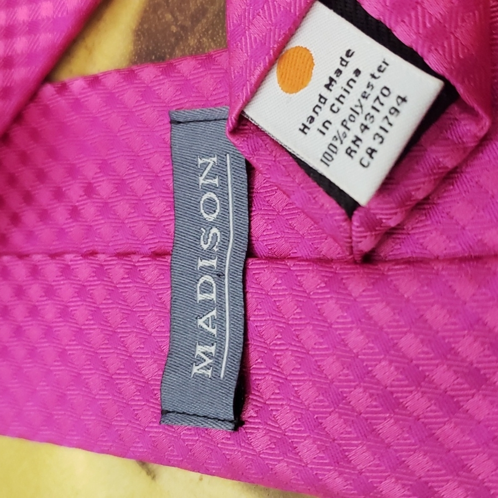 Pink Tie - Picture 3 of 4